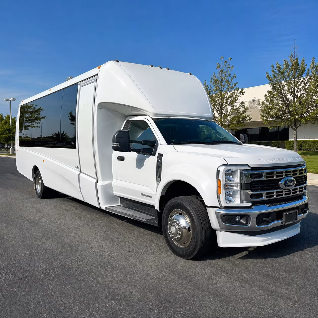 how the type of bus you choose changes the price in bellflower california